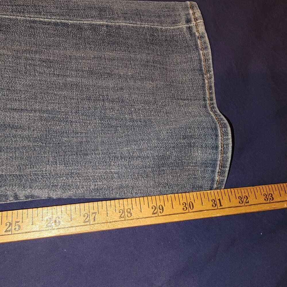 Rock & Republic 'Kasandra' bootcut jeans - Picture 8 of 9